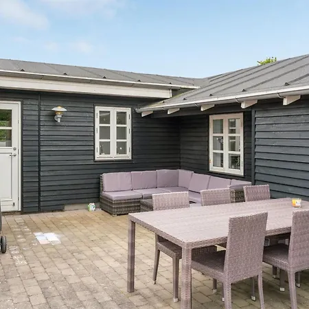 Gunlef - 50m From The Sea By Interhome 펜션